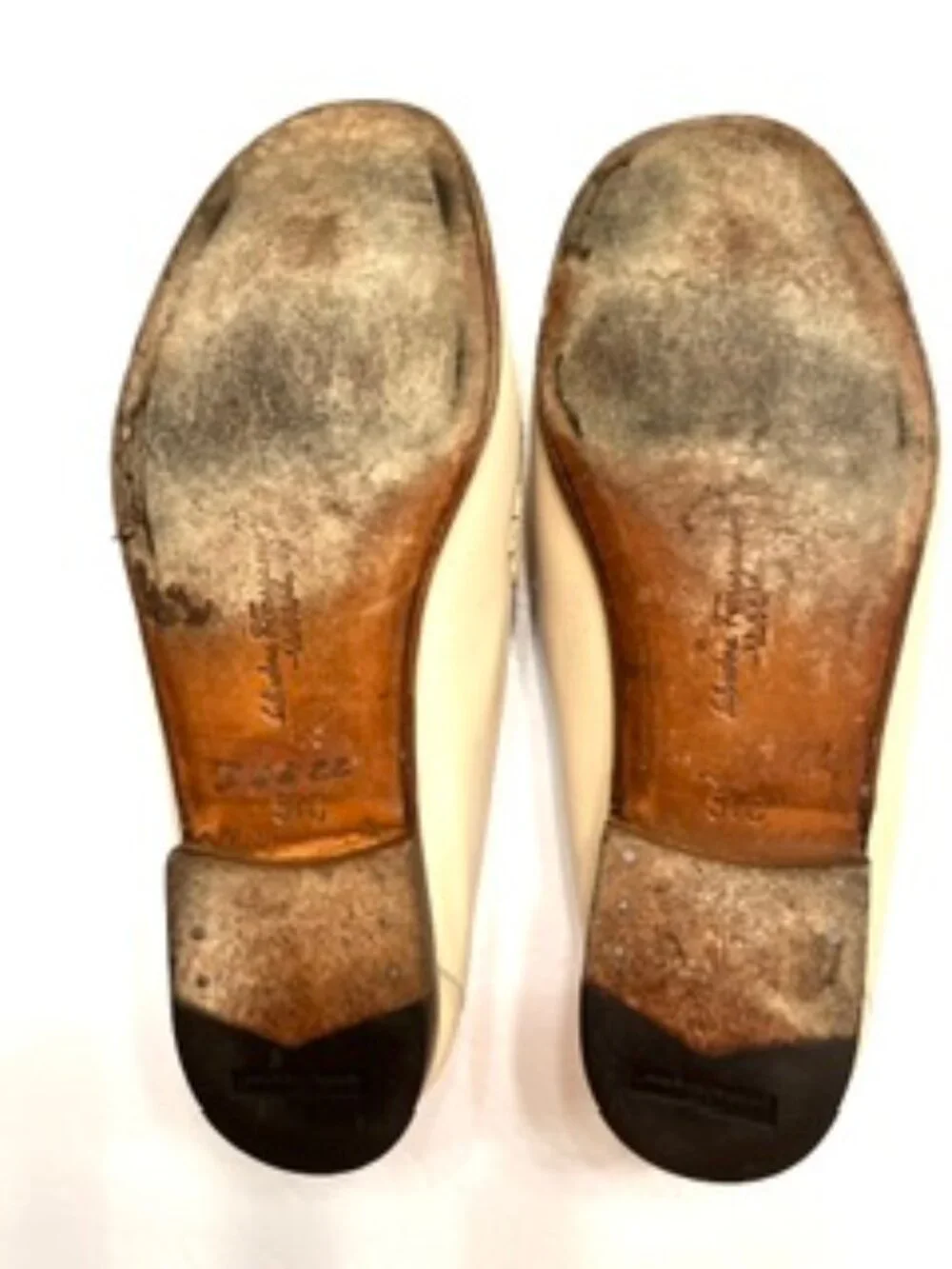 Salvatore Ferragamo Cream Leather Loafers with gold gancini hardware